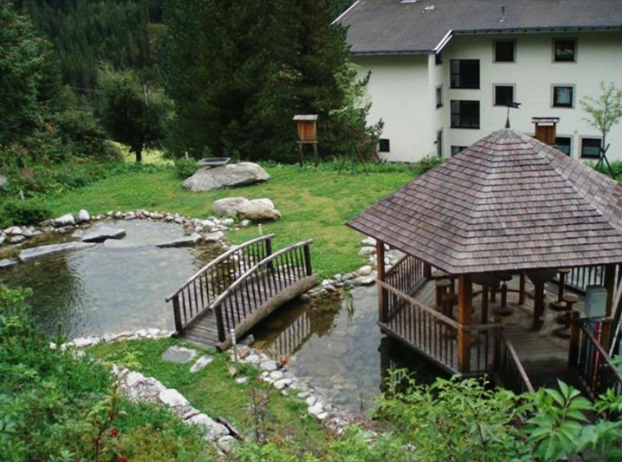 Laerchenhof Hotel Sankt Jakob in Defereggen Bagian luar foto