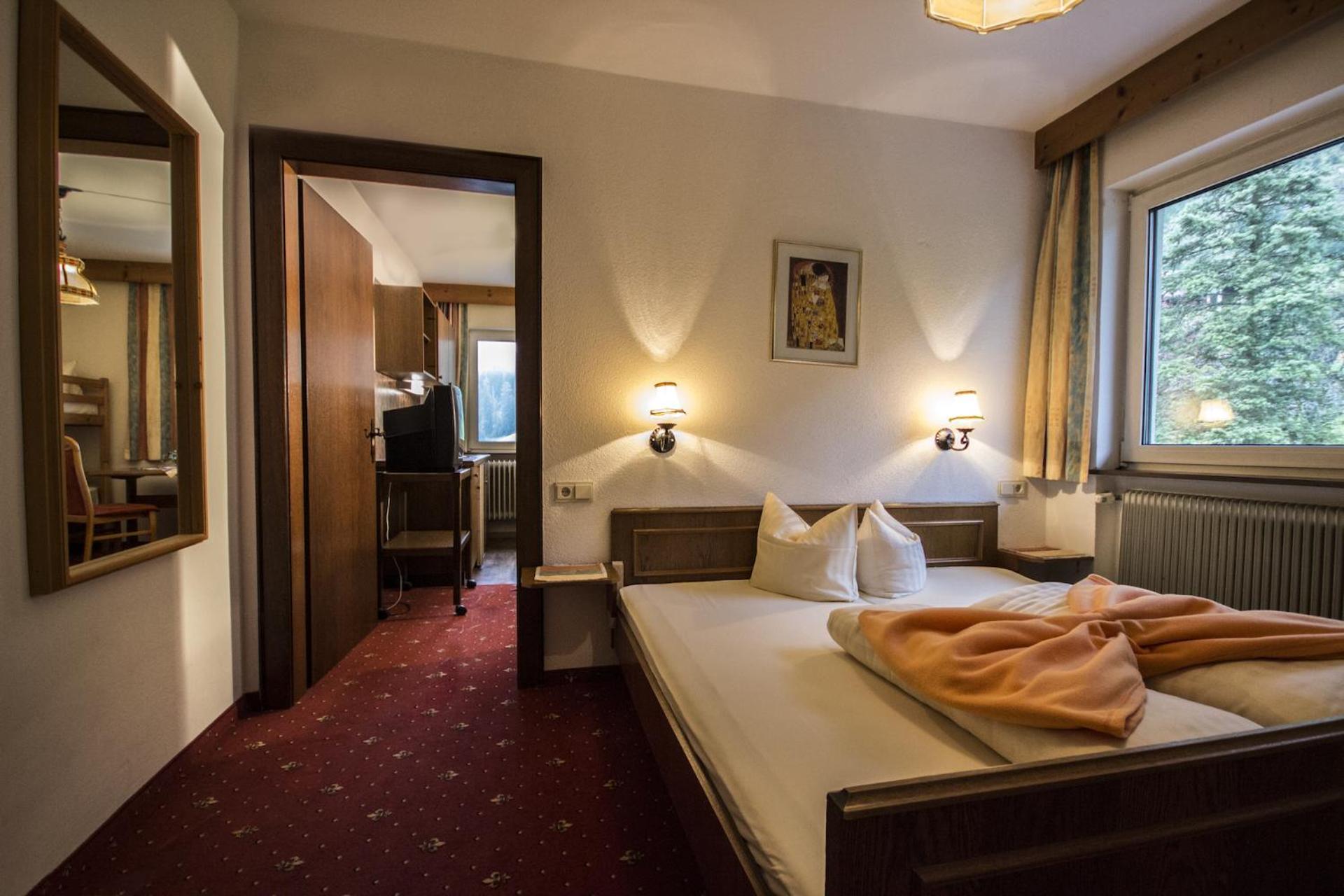 Laerchenhof Hotel Sankt Jakob in Defereggen Bagian luar foto